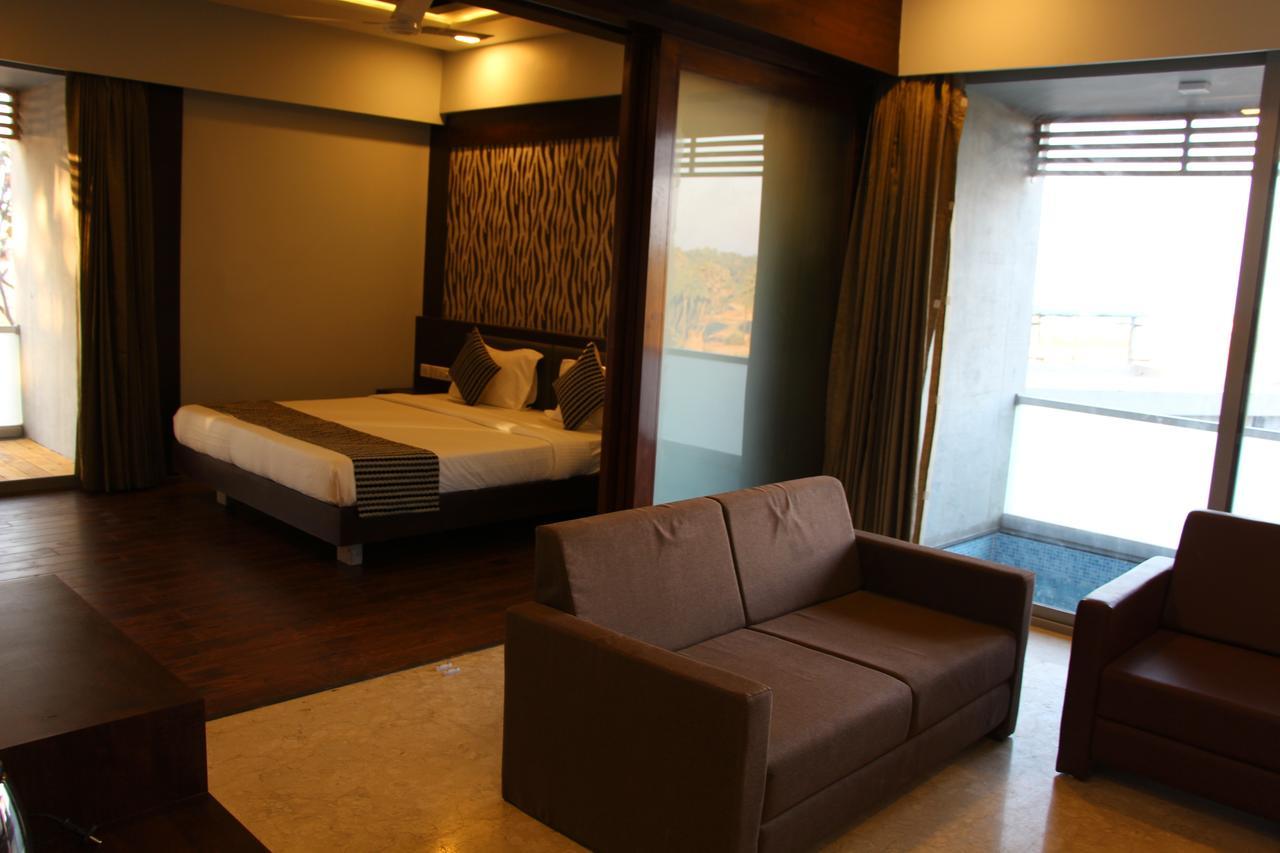 Krishna Beach Resorts - Diu Exterior foto